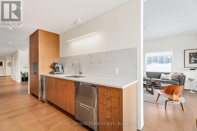 28408912/504-135-barrette-street/vanier/ottawa/ontario/K1L7Z9_20