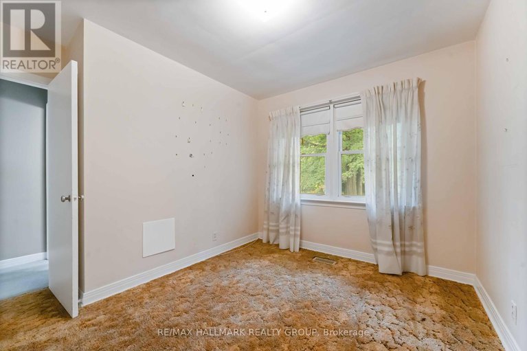 28998329/2055-neepawa-avenue/carlingwood/ottawa/ontario/K2A3L7_13