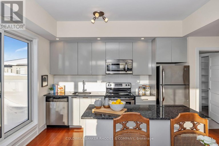 29406770/415-2785-baseline-road/redwood-park/ottawa/ontario/K2H0B7_7