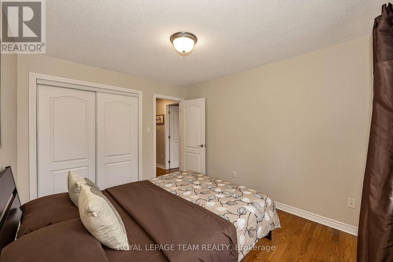 29675981/7067-donwel-drive/greely/ottawa/ontario/K4P1M7_25