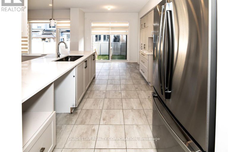 29078979/622-cordelette-circle/mer-bleuebradley-estatesanderson-park/ottawa/ontario/K1W0P6_13