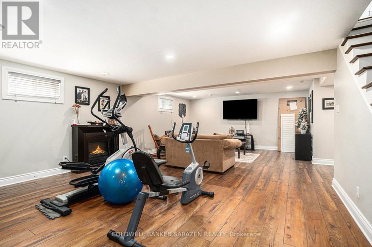 28589212/8289-rodney-farm-drive/osgoode-twp-north-of-reg-rd-6/ottawa/ontario/K0A2P0_35