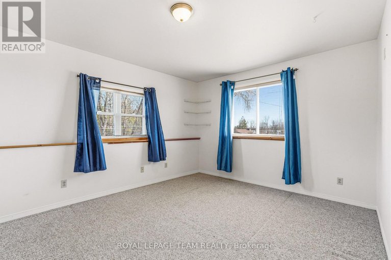 29672745/12106-lakeshore-drive/south-dundas-williamsburgh-twp/south-dundas/ontario/K0C1X0_30