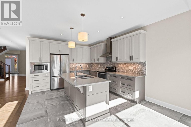 28995180/122-helen-rapp-way/blossom-parkkemp-parkfindlay-creek/ottawa/ontario/K1T0N4_14