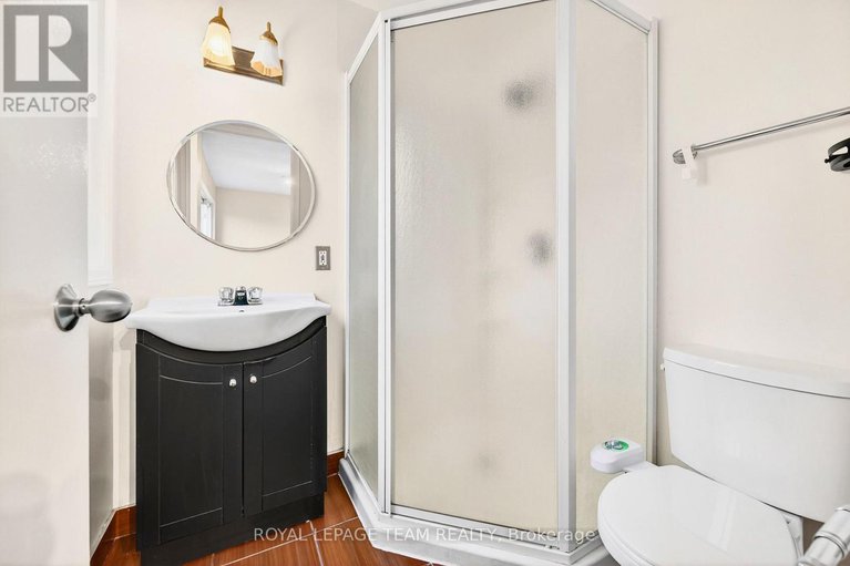 29127398/2-13-bertona-street/manordale/ottawa/ontario/K2G0W2_19