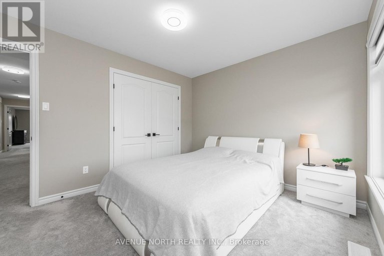 29575713/707-moonflower-crescent/blossom-parkkemp-parkfindlay-creek/ottawa/ontario/K1T0X8_33