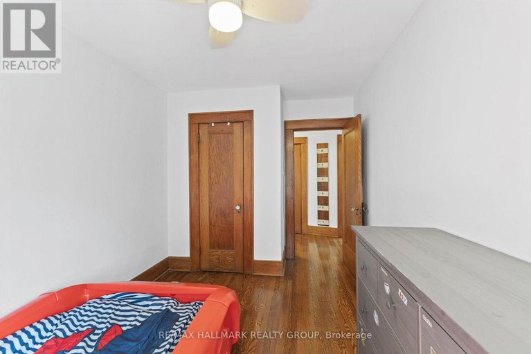 29349954/321-clemow-avenue/glebe/ottawa/ontario/K1S2B7_19