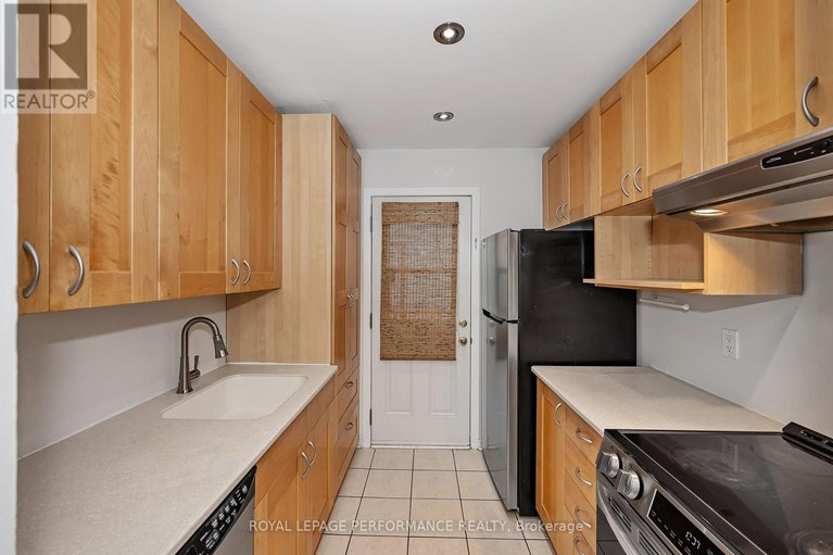 28997579/84-1317-marigold-crescent/pineview/ottawa/ontario/K1B5E7_14