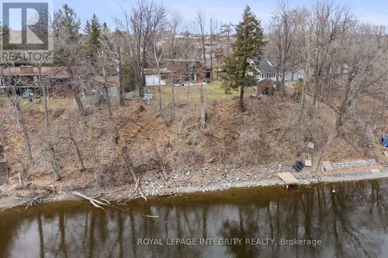 29319592/2061-prince-of-wales-drive/rideau-heightsrideau-river/ottawa/ontario/K2E7A4_26
