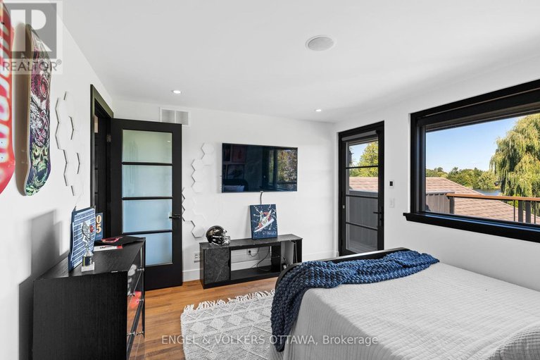 28961794/6351-rideau-valley-drive-n/manotick-south-to-roger-stevens/ottawa/ontario/K4M1B3_37