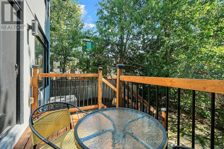 28824186/38-sunnymede-avenue/ottawa-westtunneys-pasture/ottawa/ontario/K1Y2L3_25