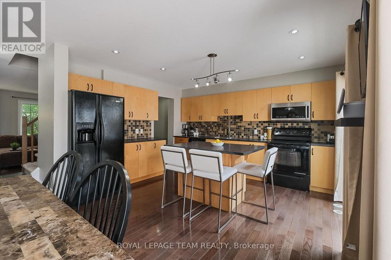 28669844/127-harmattan-avenue/stittsville-north/ottawa/ontario/K2S0E4_26