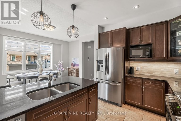 29648464/55-tapadero-avenue/emerald-meadowstrailwest/ottawa/ontario/K2S1B6_15