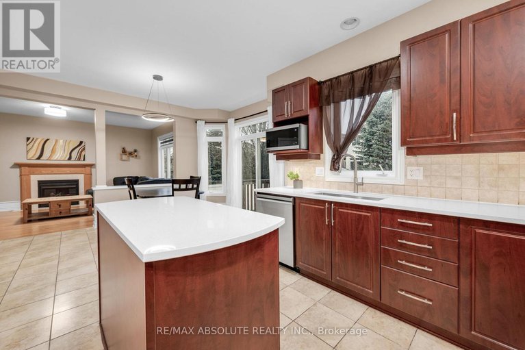 29624279/70-cedar-valley-drive/bridlewood/ottawa/ontario/K2M3A3_15