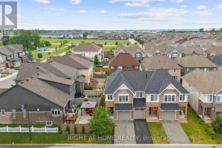 28530019/5-merrill-street/stittsville-north/ottawa/ontario/K2S2M8_31