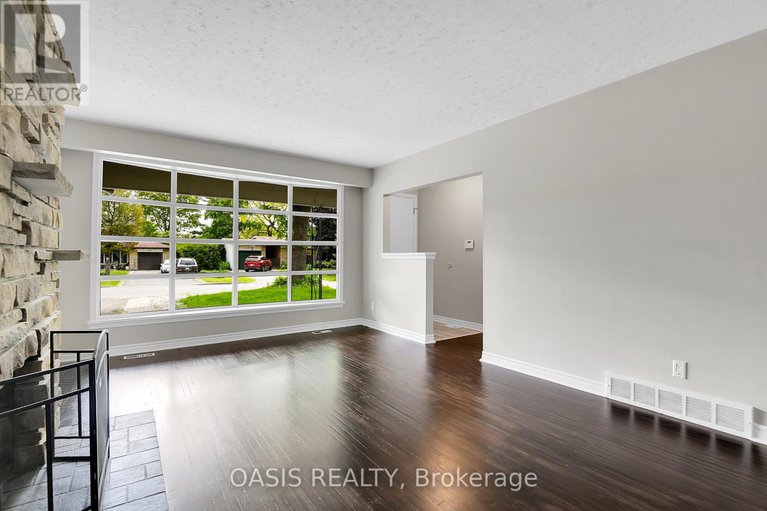 28396451/2606-egan-road/mooneys-bayriverside-park/ottawa/ontario/K1V8N1_6