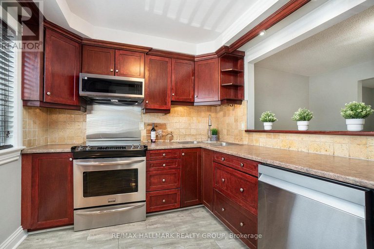28410250/54-corley-private/heron-gateindustrial-park/ottawa/ontario/K1V8T7_13
