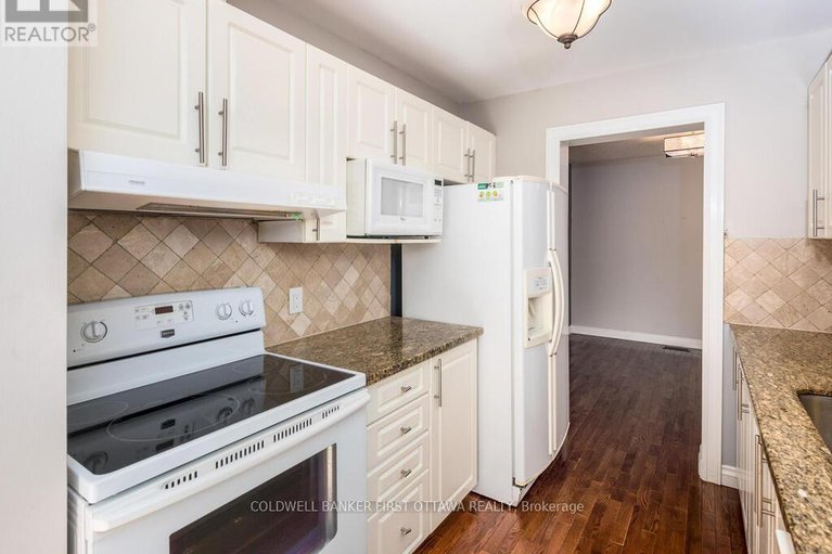 28819200/6101-arbourwood-drive/chapel-hill/ottawa/ontario/K1C7K7_15