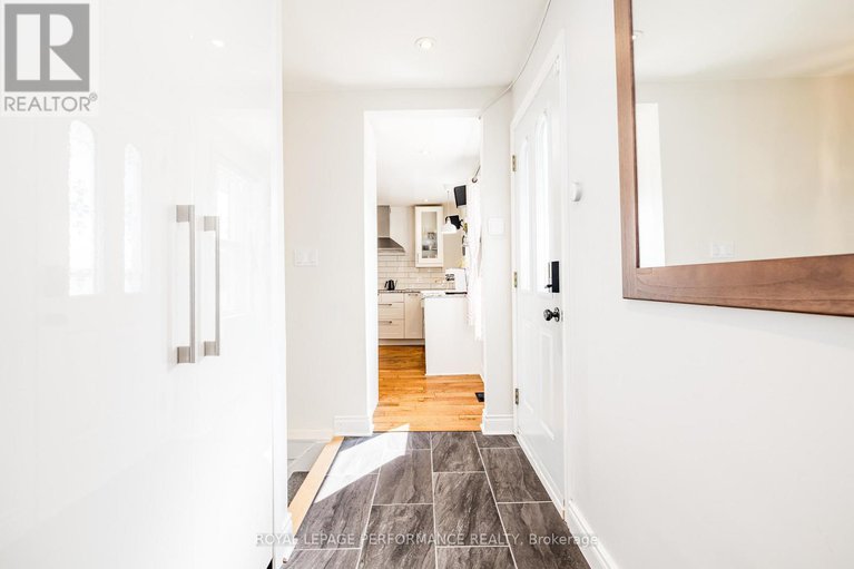 28842718/343-fullerton-avenue/overbrookcastle-heights/ottawa/ontario/K1K1K2_8
