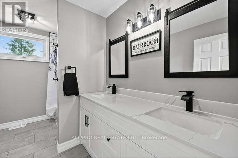 28721991/1144-rideau-bend-crescent/manotick-east-to-manotick-station/ottawa/ontario/K4M1B5_26