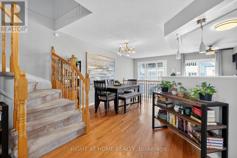 29100823/812-nesting-way/fallingbrookgardenway-south/ottawa/ontario/K4A3X2_13