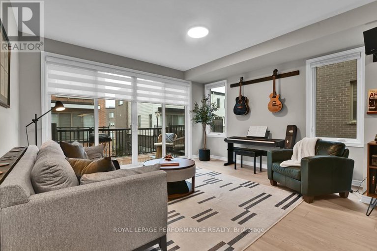 29064818/215-makadewa-private/cfb-rockcliffe-and-area/ottawa/ontario/K1K4Z9_9