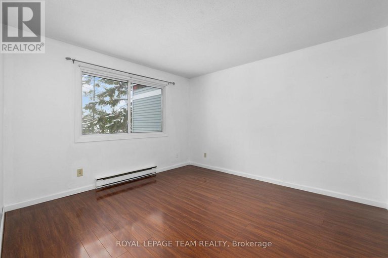 29098666/314-214-viewmount-drive/borden-farmstewart-farmcarleton-heightsparkwood-hills/ottawa/ontario/K2E7X3_13