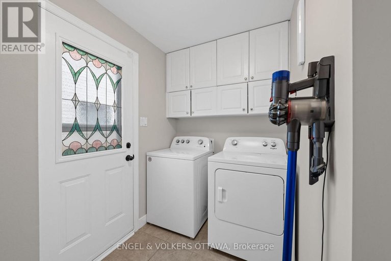 29665090/16-mayford-avenue/barrhaven-east/ottawa/ontario/K2G6A7_17