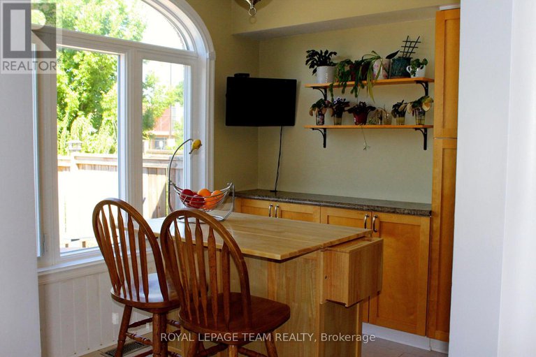 28874350/19-locheland-crescent/barrhaven-east/ottawa/ontario/K2G6H2_17
