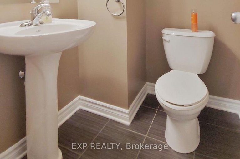 29473779/32-605-b-chapman-mills-drive/strandherd/ottawa/ontario/K2J5T1_12