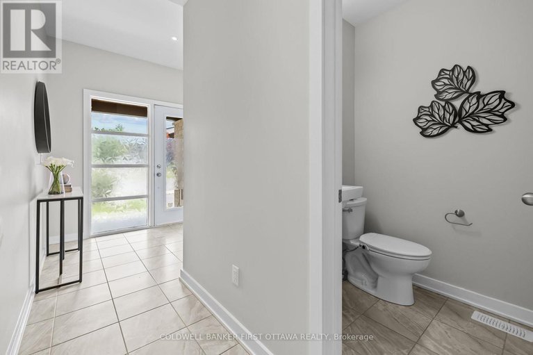 28722167/821-quartet-avenue/riverside-southgloucester-glen/ottawa/ontario/K1X0C4_7