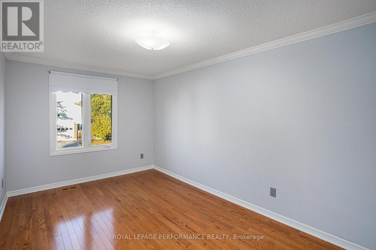 28989663/6232-fortune-drive/convent-glen-north/ottawa/ontario/K1C2B6_17