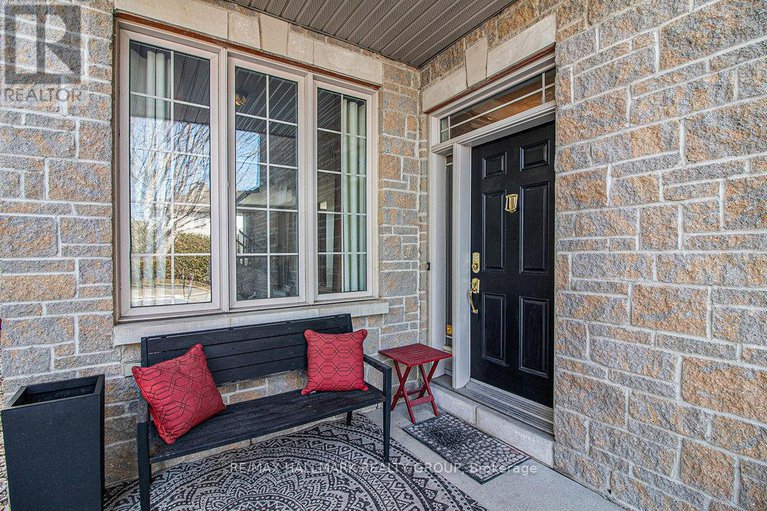 28370521/280-trail-side-circle/springridgeeast-village/ottawa/ontario/K4A5B1_3