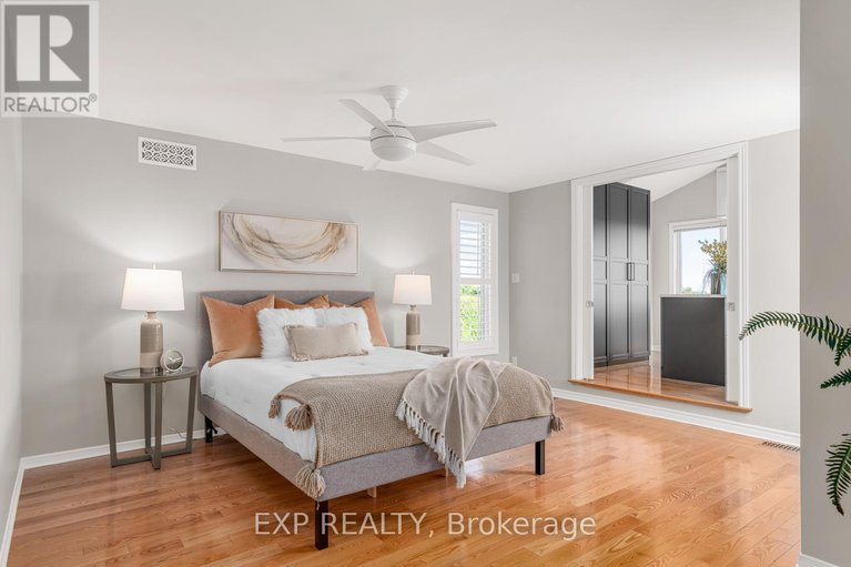 28330540/1822-thornecrest-street/chapel-hill/ottawa/ontario/K1C6K9_20