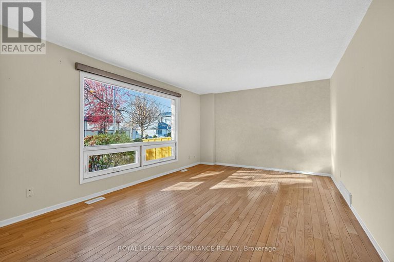 29055180/179-cowley-avenue/ottawa-westtunneys-pasture/ottawa/ontario/K1Y0G8_4