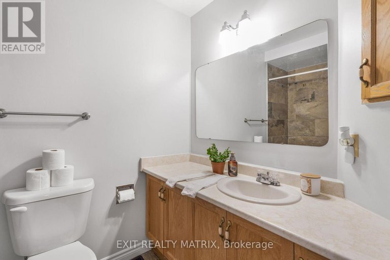 28853609/26-42-oakhaven-private/overbrookcastle-heights/ottawa/ontario/K1K4K1_20