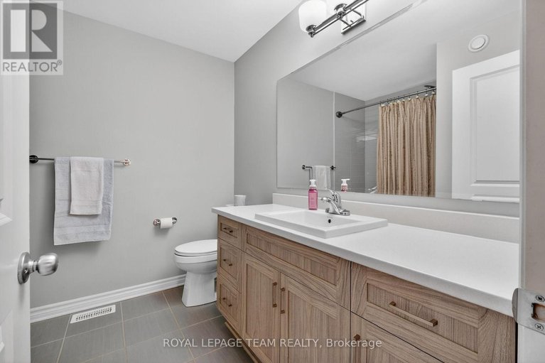 29372615/829-miikana-road/blossom-parkkemp-parkfindlay-creek/ottawa/ontario/K1X0G5_27