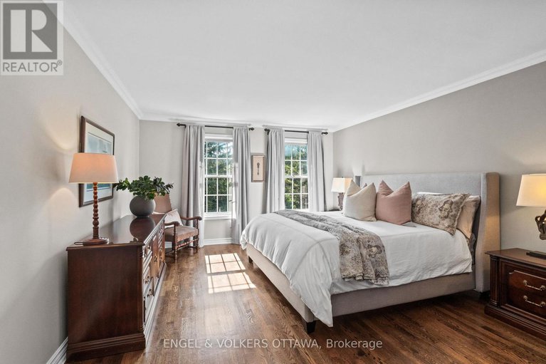 28790851/5557-pettapiece-crescent/manotick-village-manotick-estates/ottawa/ontario/K4M1C5_30