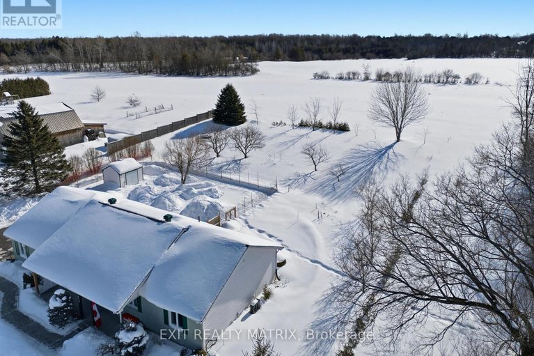 29367617/890-happy-hollow-road/vankleek-hill/champlain/ontario/K0B1R0_35