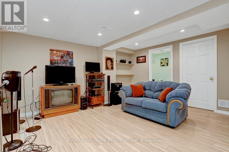 28826972/343-quartz-avenue/town-of-rockland/clarence-rockland/ontario/K4K0A2_39