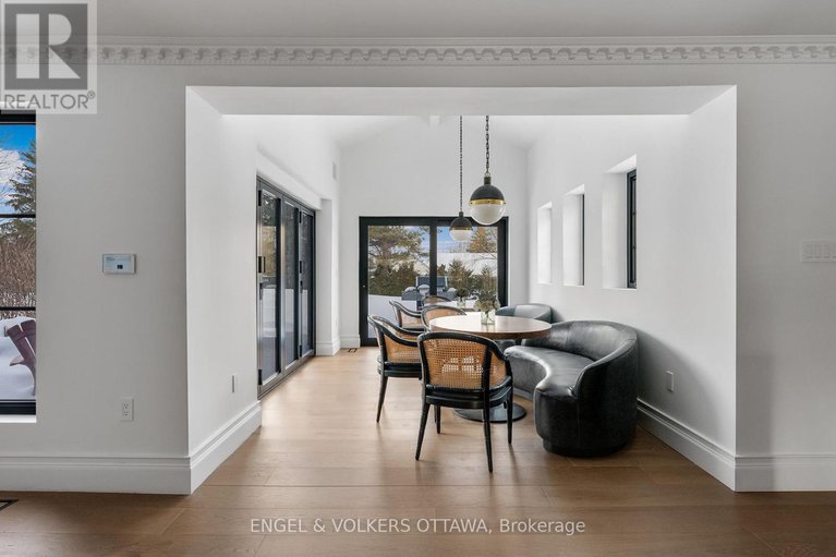 28092121/1041-brandywine-court/manotick-long-island-nicholls-island/ottawa/ontario/K4M1J2_11