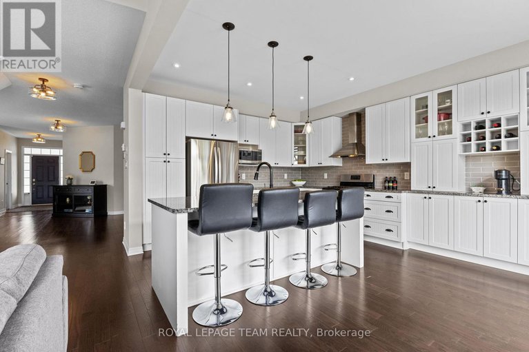 28539226/43-hibiscus-way/cedargrovefraserdale/ottawa/ontario/K2J6A5_15