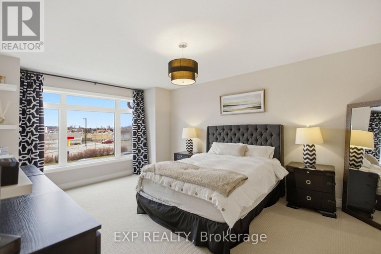 29606498/710-brian-good-avenue/riverside-southgloucester-glen/ottawa/ontario/K4M0C1_17