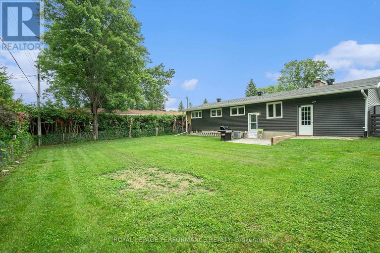 28532553/8-newgale-street/crystal-beach/ottawa/ontario/K2H5R3_21