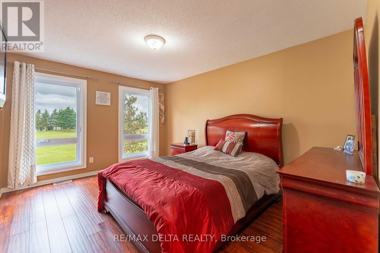 28540257/1610-duplante-avenue/fallingbrookpineridge/ottawa/ontario/K4A4A2_22