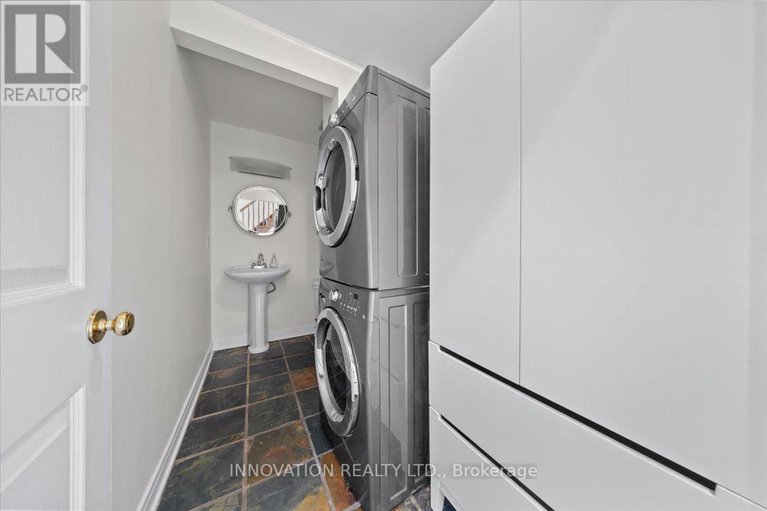 28392442/b-36-dufferin-road/lindenlea/ottawa/ontario/K1M2A8_7