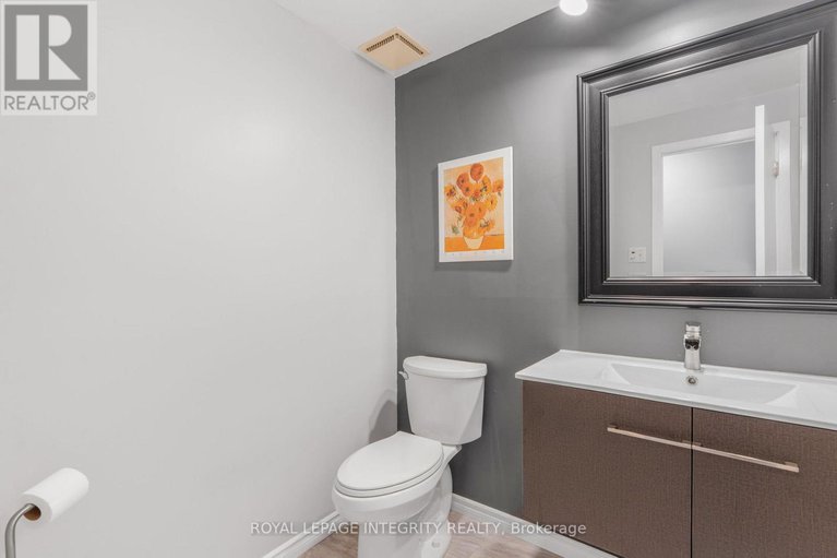 28899547/13-elm-avenue/village-of-russell/russell/ontario/K4R1B3_22