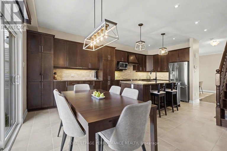 29633975/1828-mickelberry-crescent/notting-hillsummerside/ottawa/ontario/K4A0P2_19