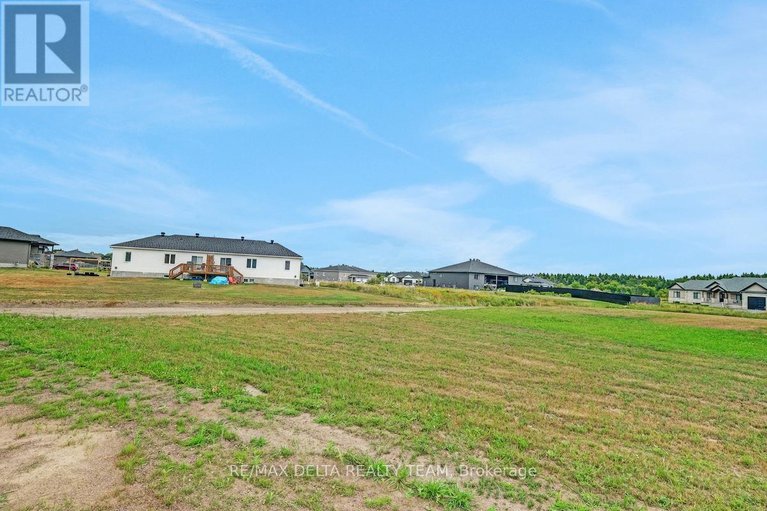 28790406/10-vicky-court/clarencerockland-twp/clarence-rockland/ontario/K0A2A0_38
