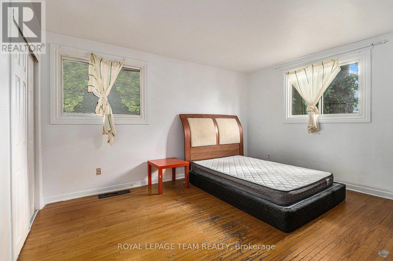 28892942/1285-fellows-road/parkway-park/ottawa/ontario/K2C2V8_11